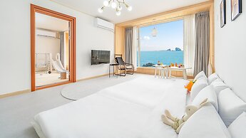 Jeju Kidsgajok Badatgahauseu