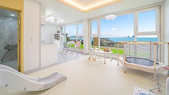 Jeju Kidsgajok Badatgahauseu