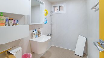 Jeju Kidsgajok Badatgahauseu