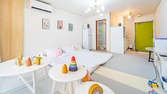 Jeju Kidsgajok Badatgahauseu