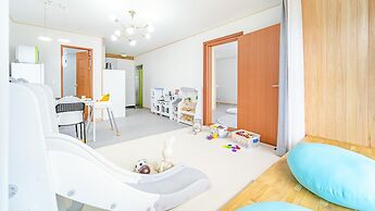 Jeju Kidsgajok Badatgahauseu