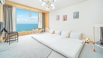 Jeju Kidsgajok Badatgahauseu