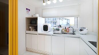 Jeju Kidsgajok Badatgahauseu