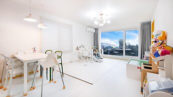 Jeju Kidsgajok Badatgahauseu