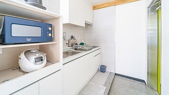 Jeju Kidsgajok Badatgahauseu