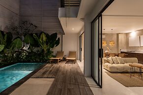 4BR Luxe Pool Villa Canggu near Finns