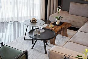 Athenian Riviera Luxurious Residence