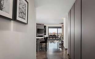 Athenian Riviera Luxurious Residence