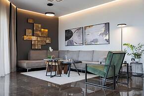 Athenian Riviera Luxurious Residence