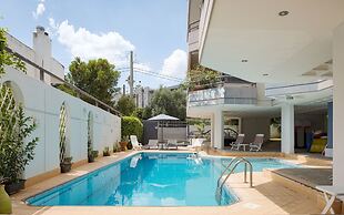 Athenian Riviera Luxurious Residence