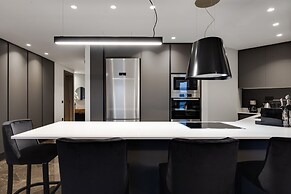 Athenian Riviera Luxurious Residence