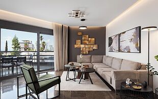 Athenian Riviera Luxurious Residence