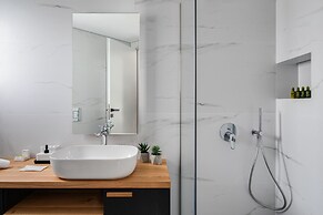 Athenian Riviera Luxurious Residence