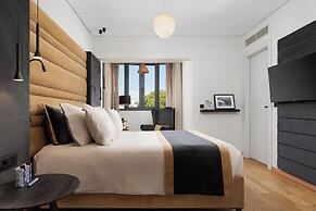 Athenian Riviera Luxurious Residence