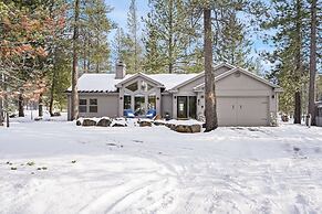 Beautifully Updated 6 Todd Home with Hot Tub and Easy Access to SHARC 