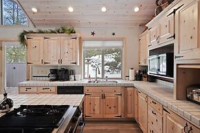 Beautifully Updated 6 Todd Home with Hot Tub and Easy Access to SHARC 