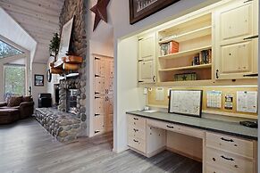 Beautifully Updated 6 Todd Home with Hot Tub and Easy Access to SHARC 