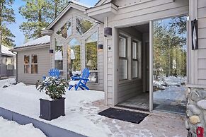 Beautifully Updated 6 Todd Home with Hot Tub and Easy Access to SHARC 