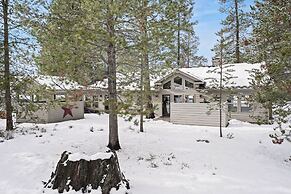 Beautifully Updated 6 Todd Home with Hot Tub and Easy Access to SHARC 