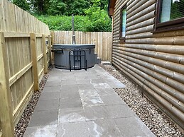 Blairgowrie Luxury 3 Bed Lodge With Hot Tub