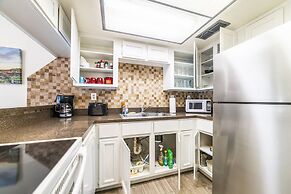 The Avenida Condominiums