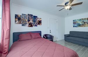 The Avenida Condominiums