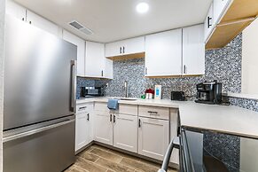 The Avenida Condominiums