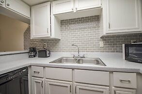 The Avenida Condominiums