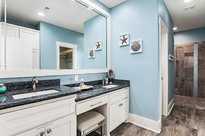 Ohana 3 Bedroom Home by RedAwning