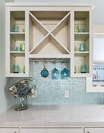 Ohana 3 Bedroom Home by RedAwning