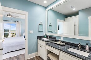 Ohana 3 Bedroom Home by RedAwning