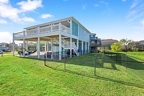 Ohana 3 Bedroom Home by RedAwning