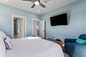 Ohana 3 Bedroom Home by RedAwning