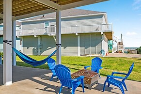 Ohana 3 Bedroom Home by RedAwning