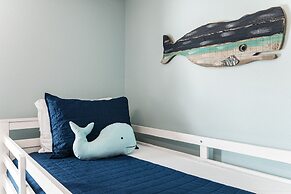 Ohana 3 Bedroom Home by RedAwning