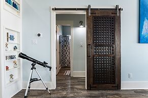 Ohana 3 Bedroom Home by RedAwning