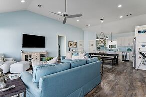 Ohana 3 Bedroom Home by RedAwning