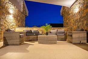 Royalty Suites Seaside