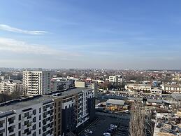 Stunning 2-Room Penthouse Lakeview W11