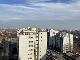 Stunning 2-Room Penthouse Lakeview W11