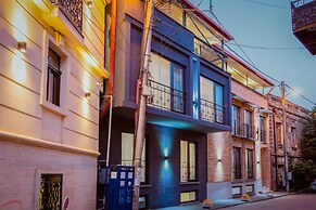 Central Gate Hotel