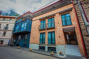 Central Gate Hotel