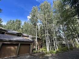 Sunburst Duplex with Private Hot Tub on the Back Deck by RedAwning