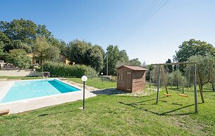 Splendid Relaxing Stay in the Tuscan Countryside