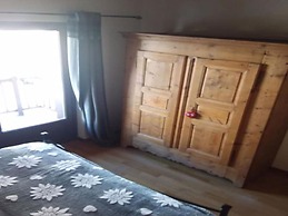 Baita Plagnol Near Sestriere Ski Slopes