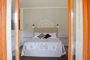Ecolodge Selvitelle - Sustainable Retreat Amidst Olive Groves in Cilen