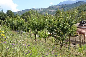 Ecolodge Selvitelle - Sustainable Retreat Amidst Olive Groves in Cilen
