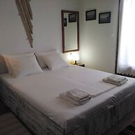 Beautiful Petrino 1880