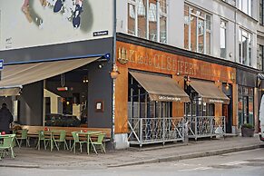 Sanders City - Popular 1-bdr Apt In the Capital