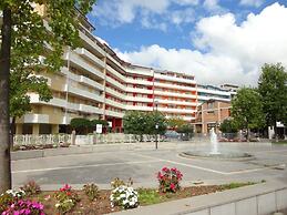 Bright Apartment With Terrace - Beahost